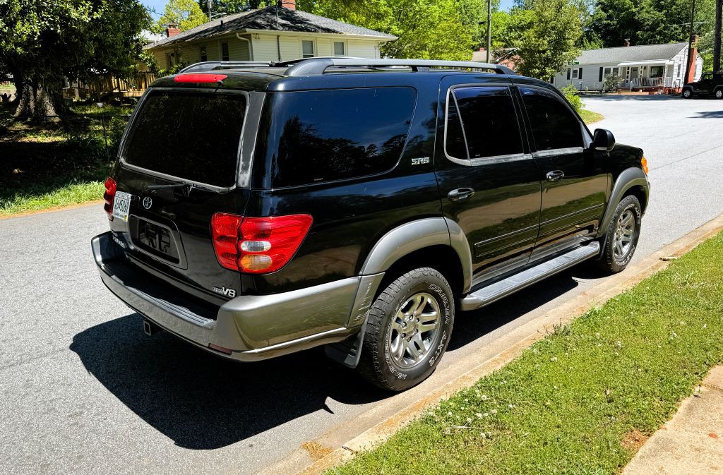2004 Toyota Sequoia Image 5