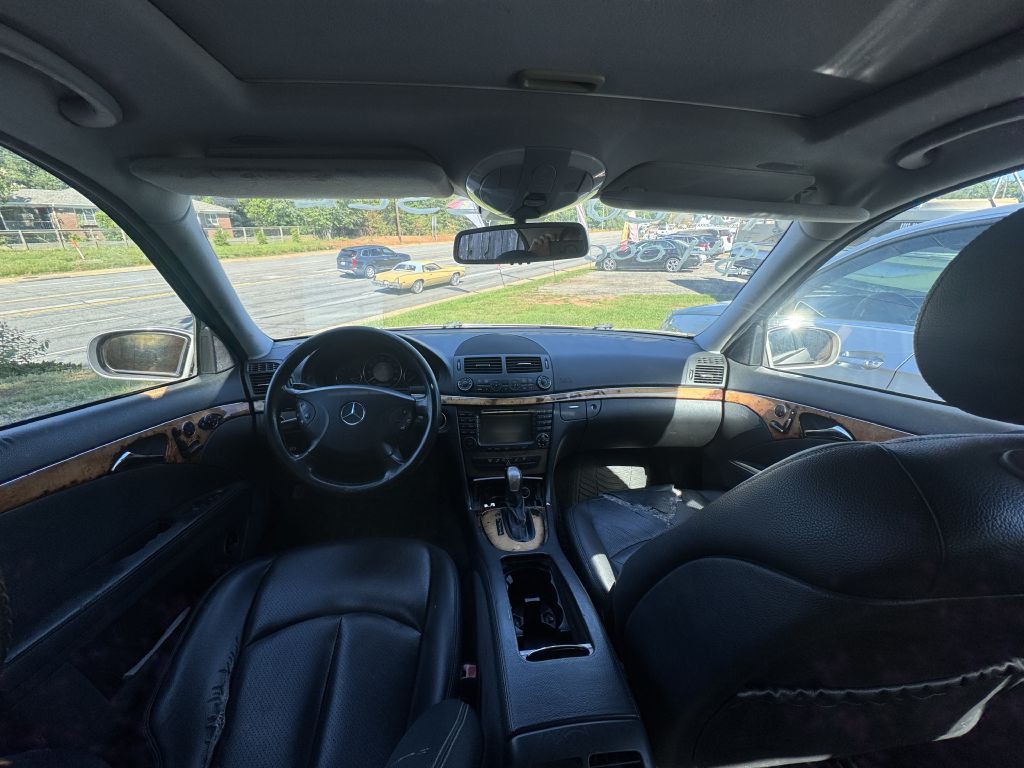 2005 Mercedes-Benz E-Class Image 4