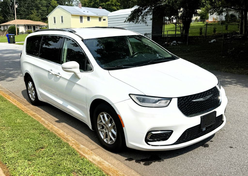 2021 Chrysler Pacifica Image 3