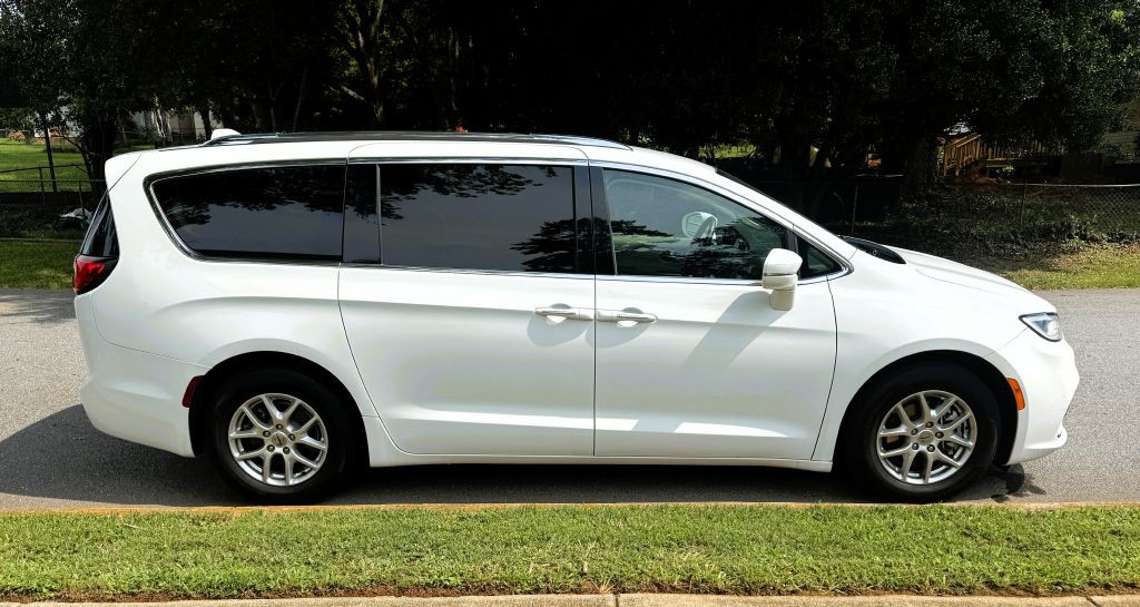 2021 Chrysler Pacifica Image 4