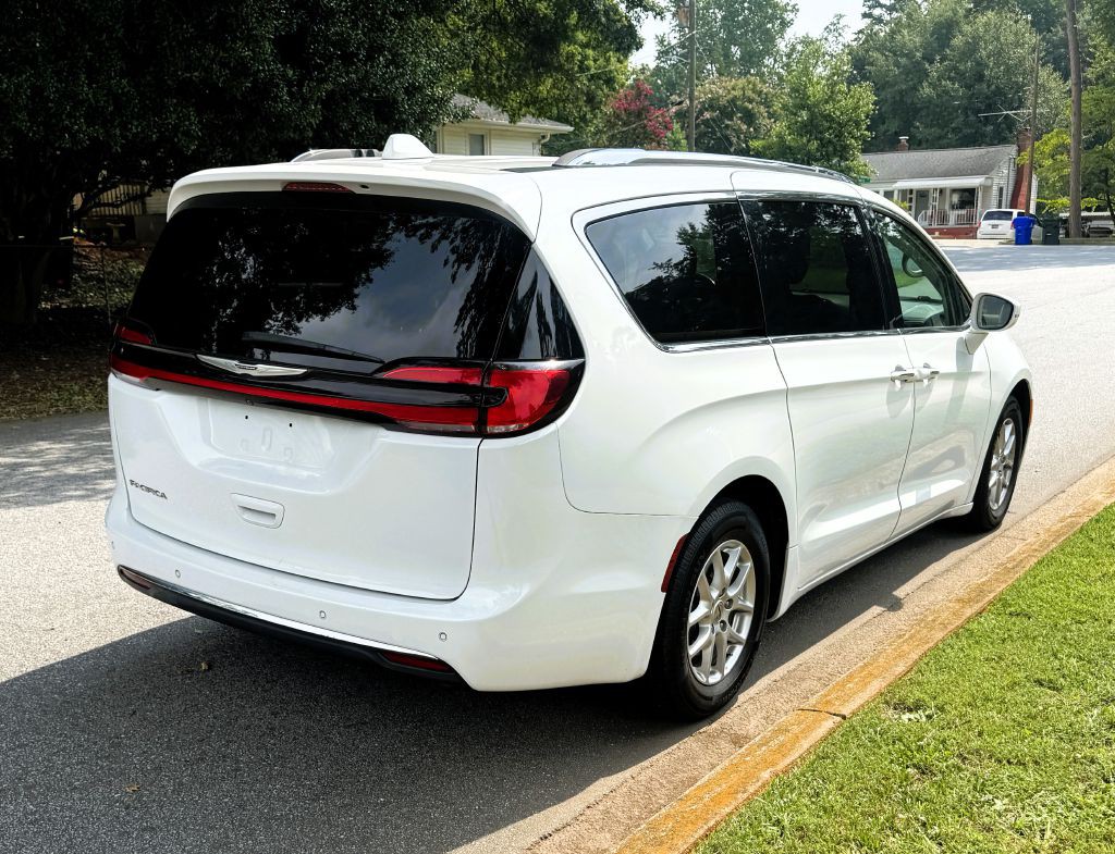 2021 Chrysler Pacifica Image 5