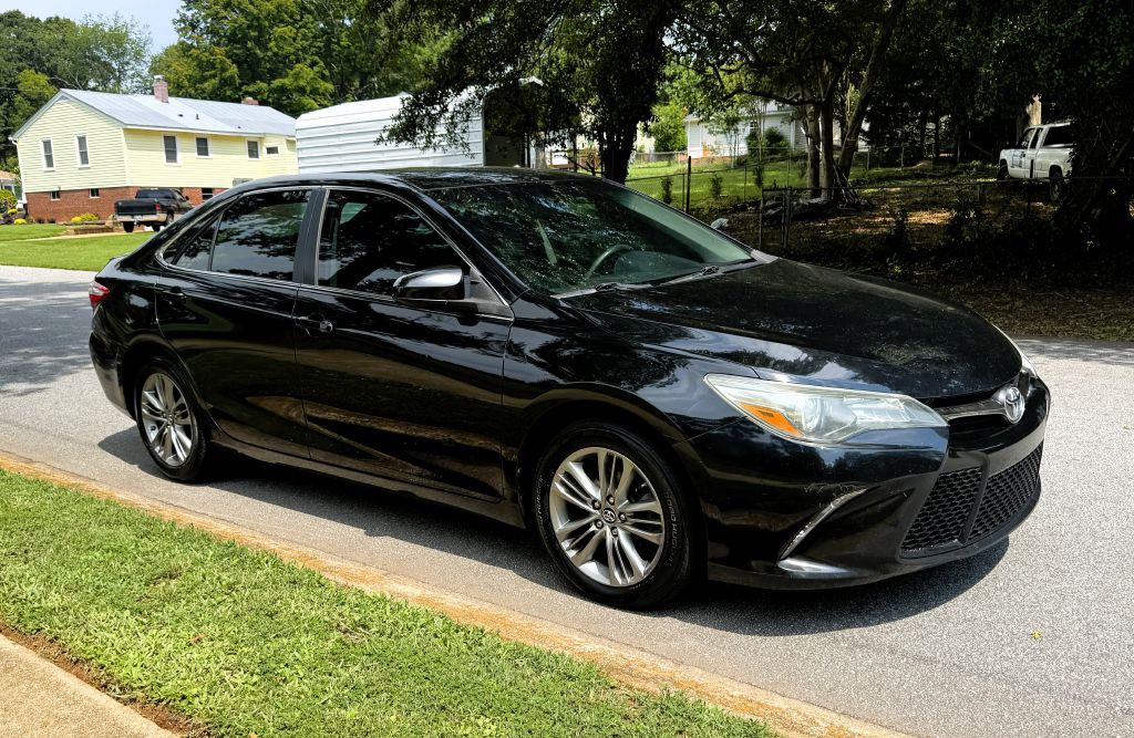 2016 Toyota Camry Image 3