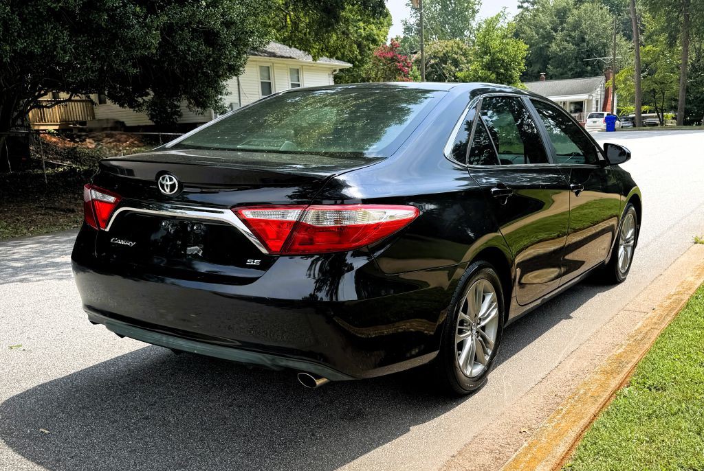 2016 Toyota Camry Image 5