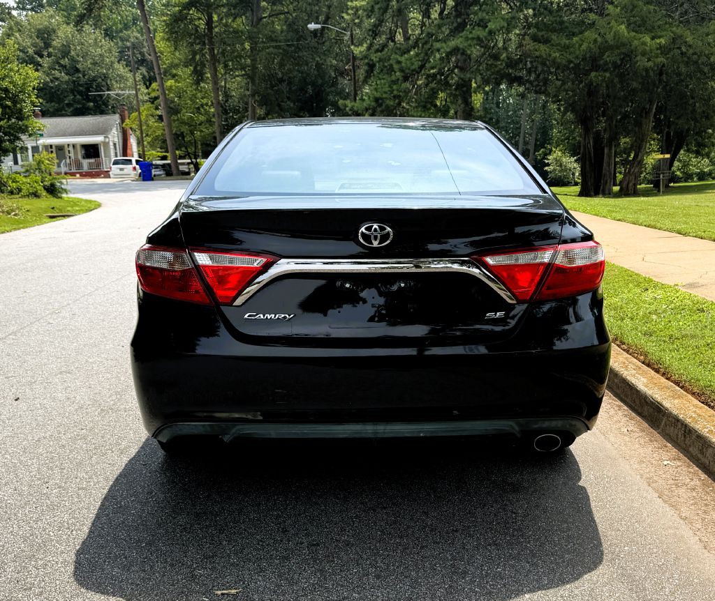 2016 Toyota Camry Image 6