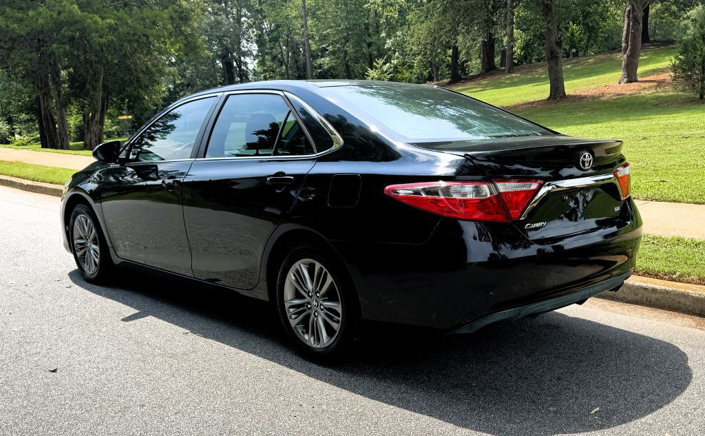 2016 Toyota Camry Image 7