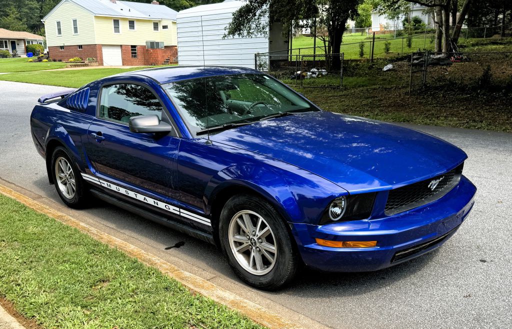 2005 Ford Mustang Image 3