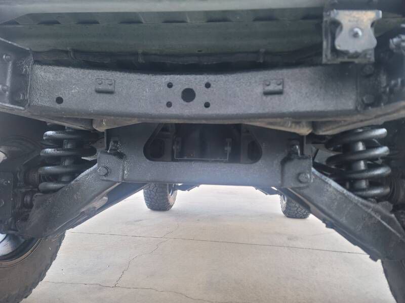 1994 AM General Humvee Image 21