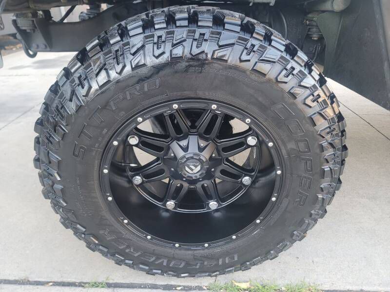 1994 AM General Humvee Image 24