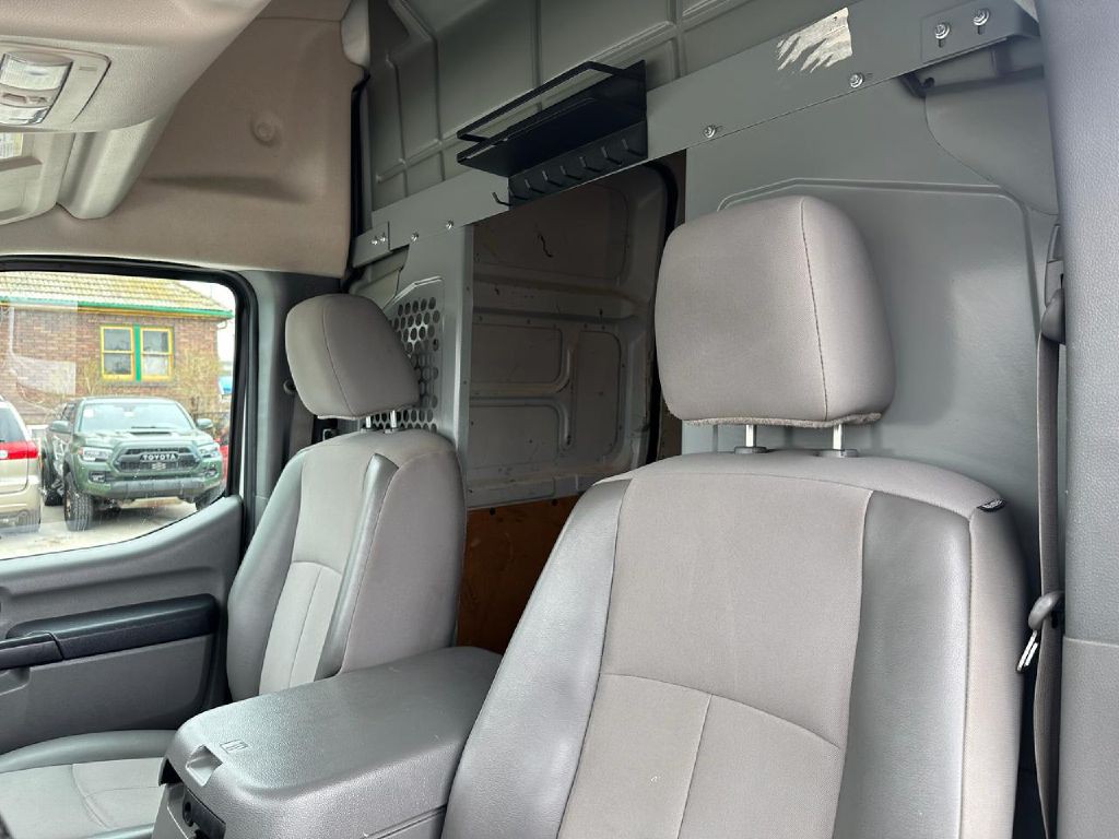 2018 Nissan NV Image 18
