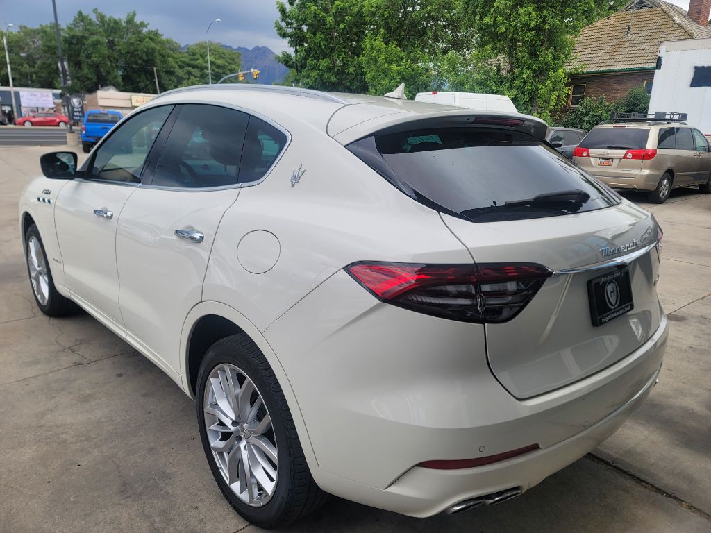 2022 Maserati Levante Image 3