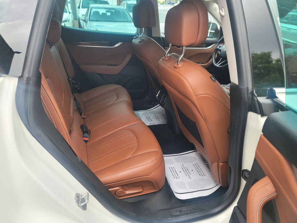 2022 Maserati Levante Image 13