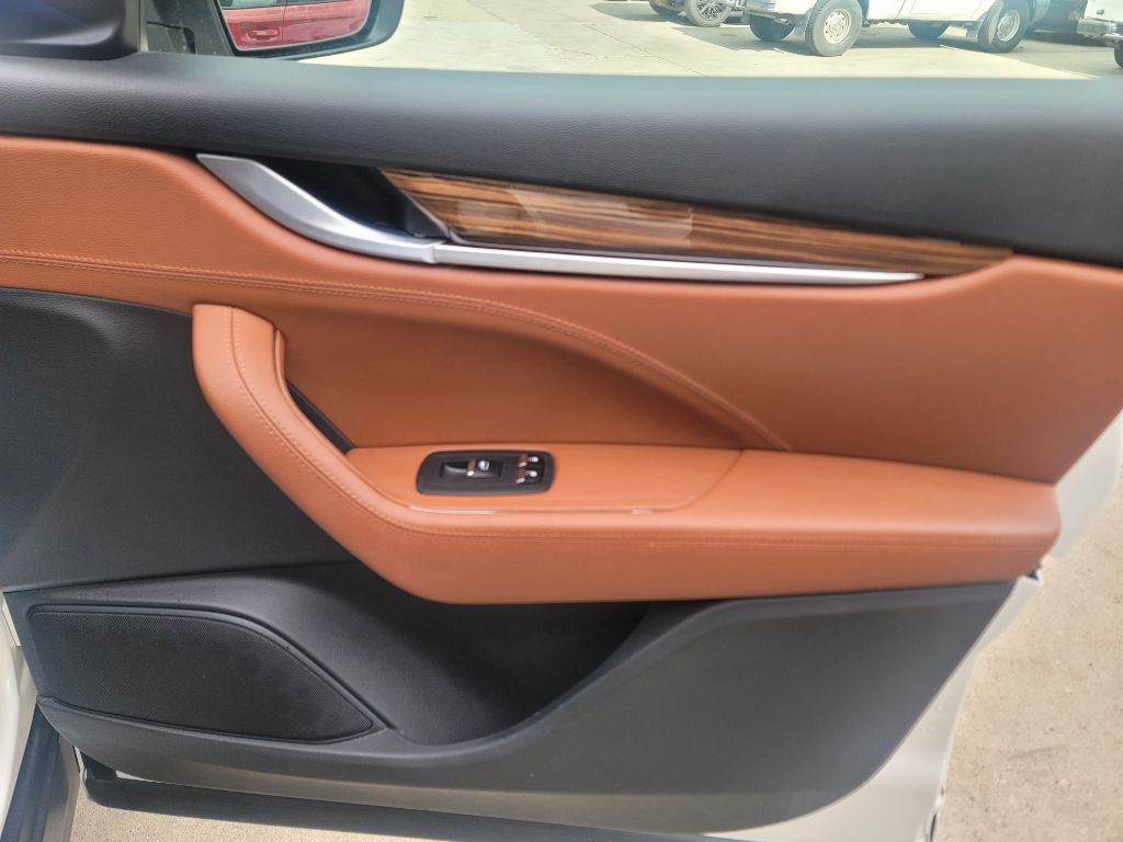 2022 Maserati Levante Image 14