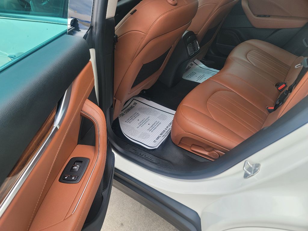 2022 Maserati Levante Image 20