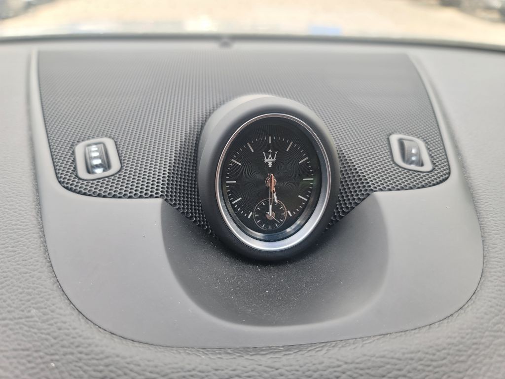 2022 Maserati Levante Image 32