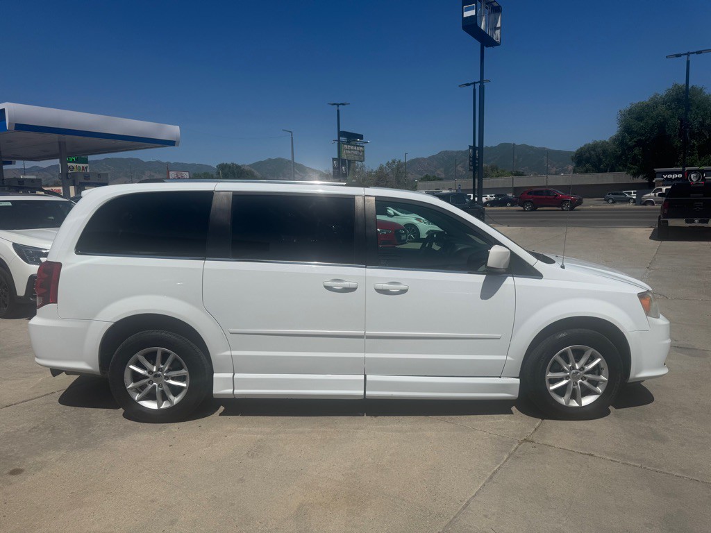 2017 Dodge Grand Caravan Image 5