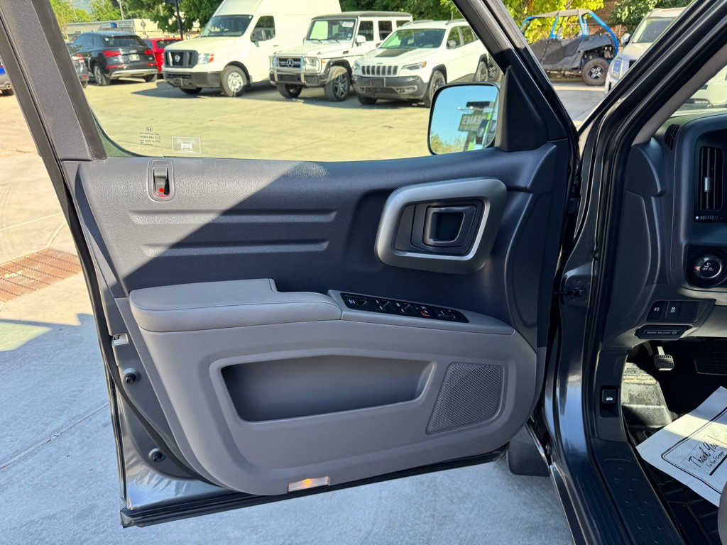 2011 Honda Ridgeline Image 10