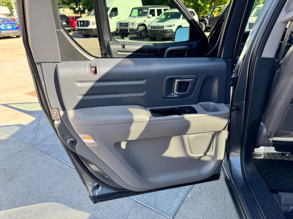 2011 Honda Ridgeline Image 16