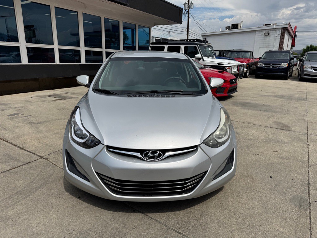2016 Hyundai Elantra Image 2