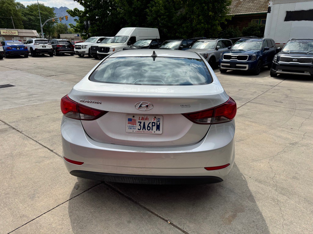 2016 Hyundai Elantra Image 6