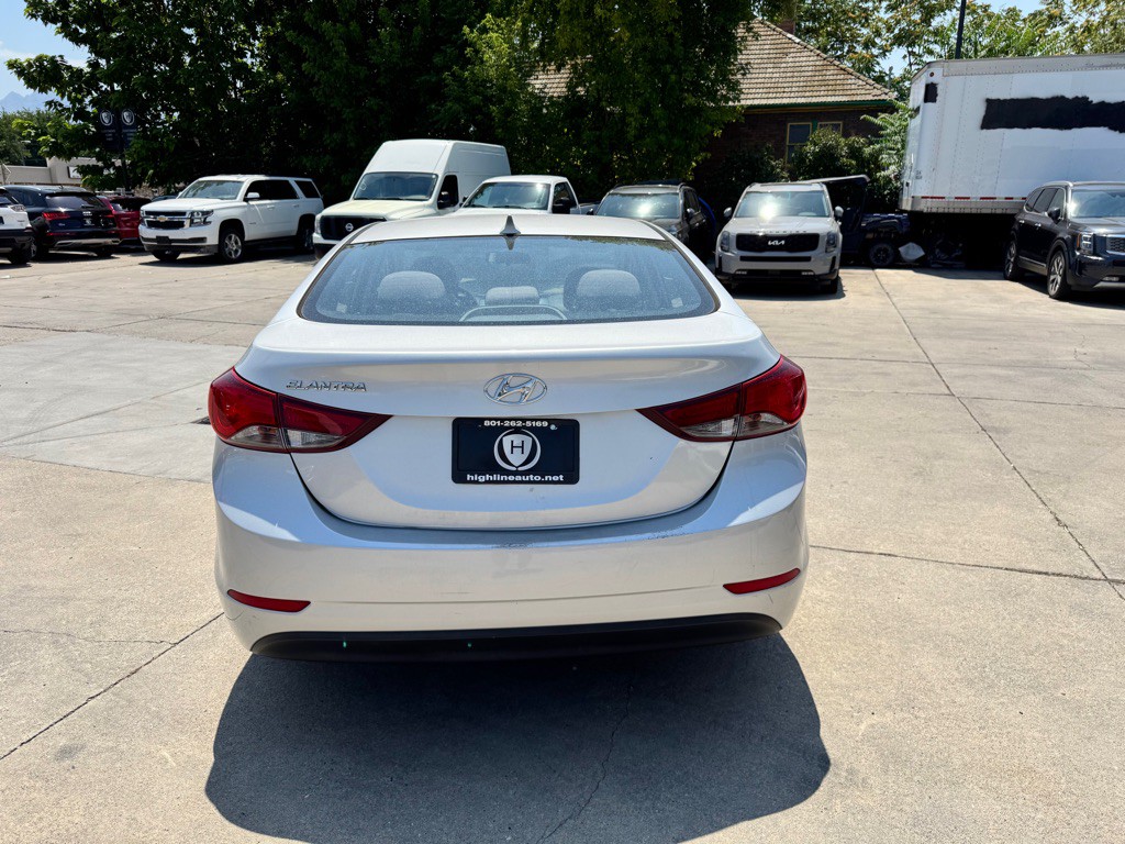 2016 Hyundai Elantra Image 10