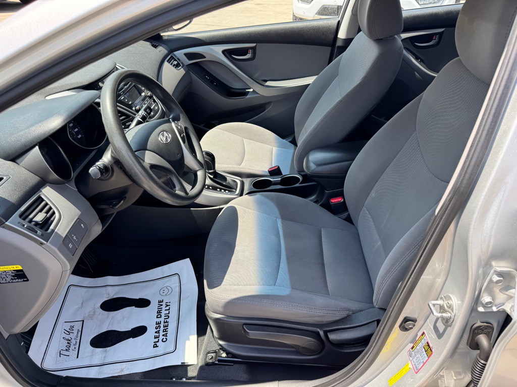 2016 Hyundai Elantra Image 13