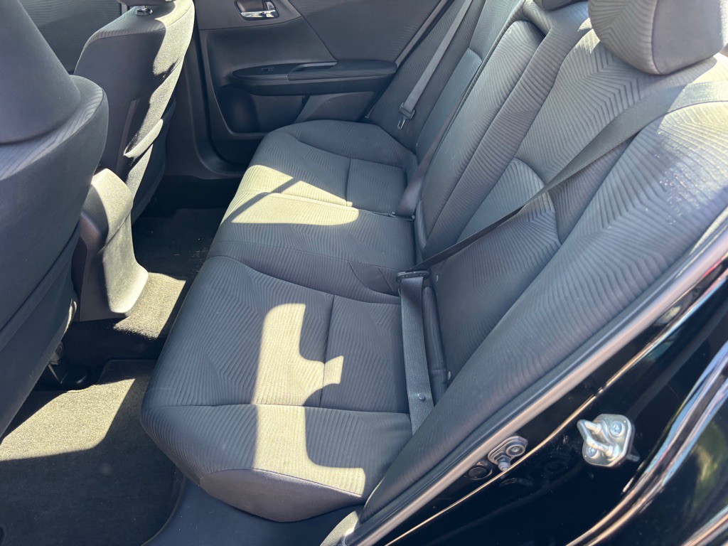 2016 Honda Accord Image 19