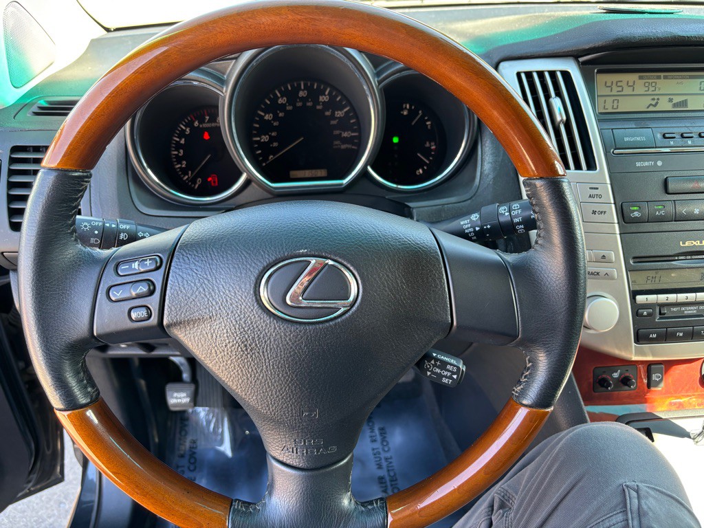 2004 Lexus RX 330 Image 12