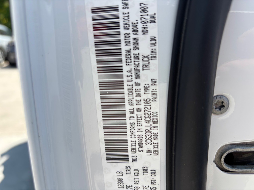 2012 RAM 3500 Image 26