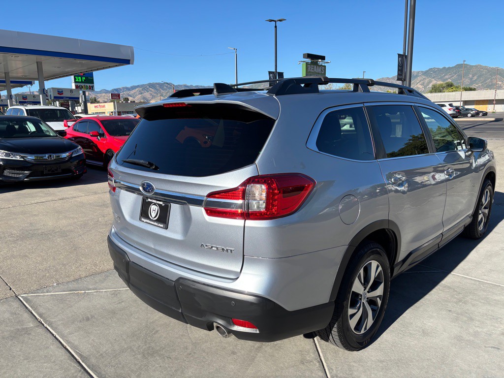 2022 Subaru Ascent Image 8