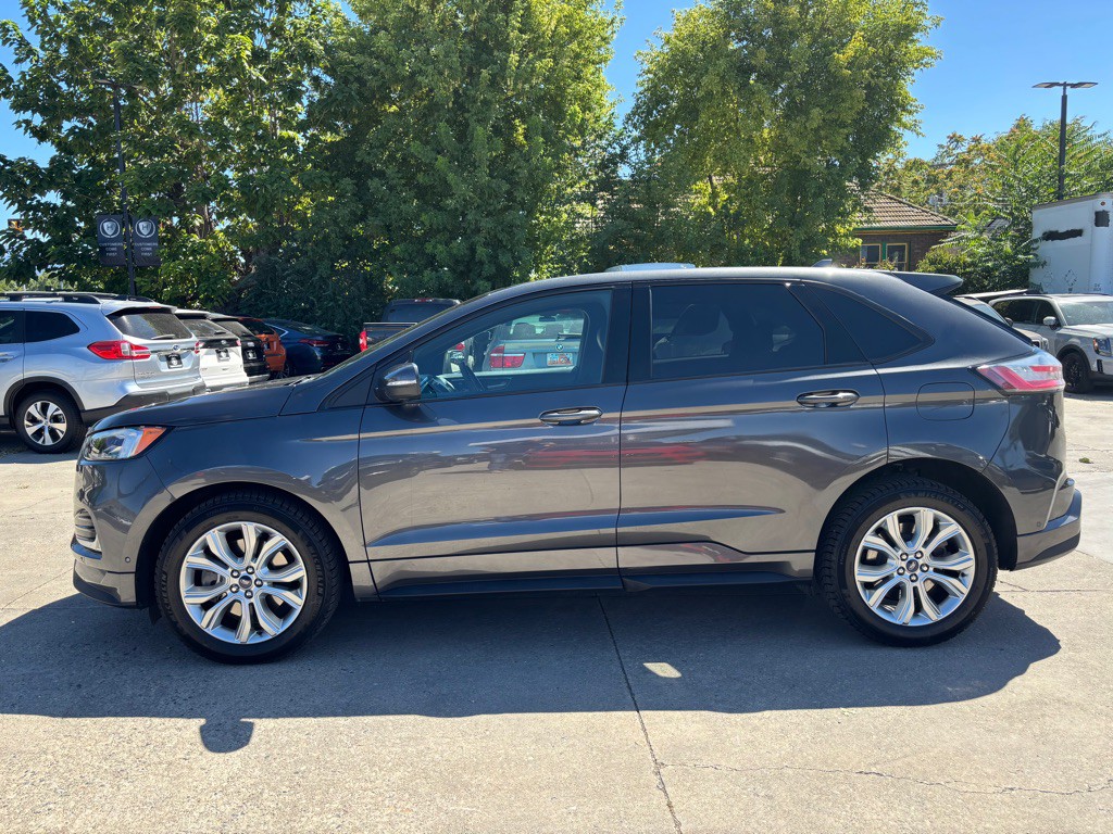 2020 Ford Edge Image 4