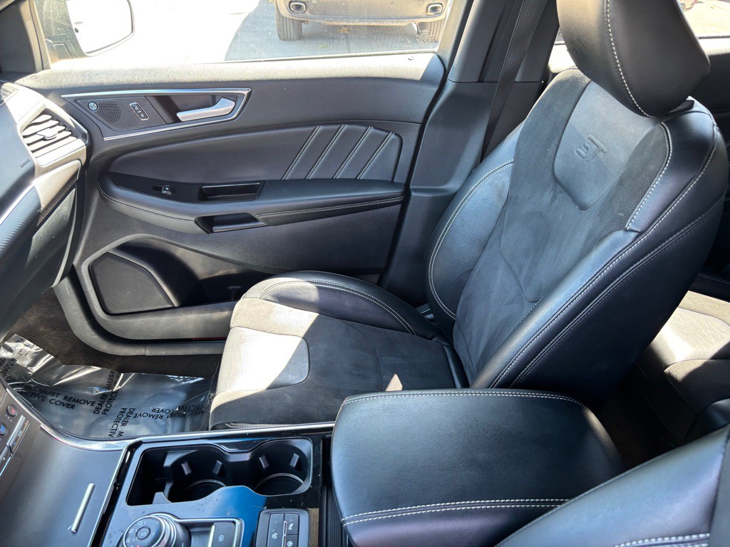2020 Ford Edge Image 13