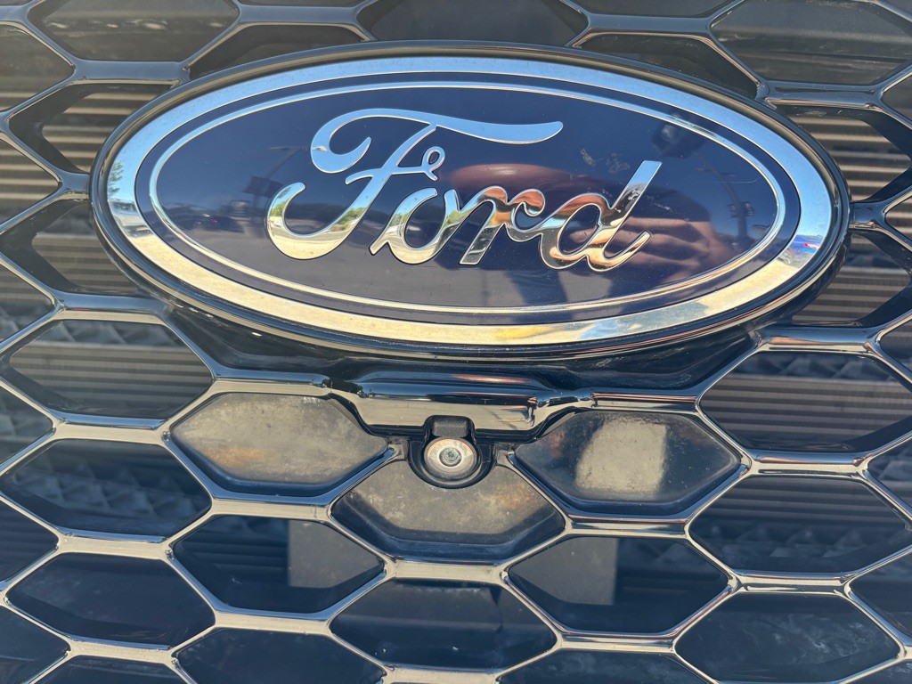 2020 Ford Edge Image 20
