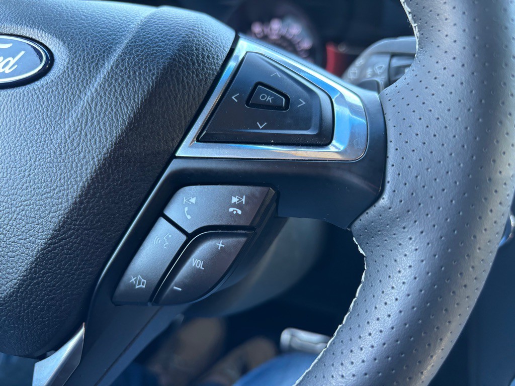 2020 Ford Edge Image 35