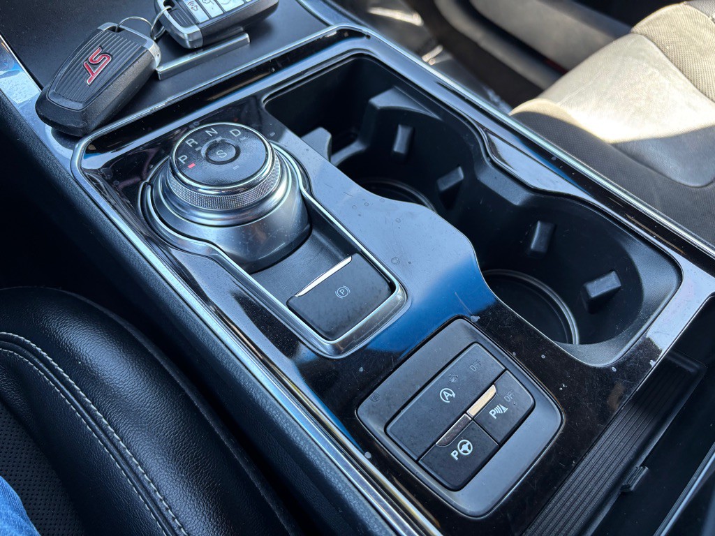 2020 Ford Edge Image 30