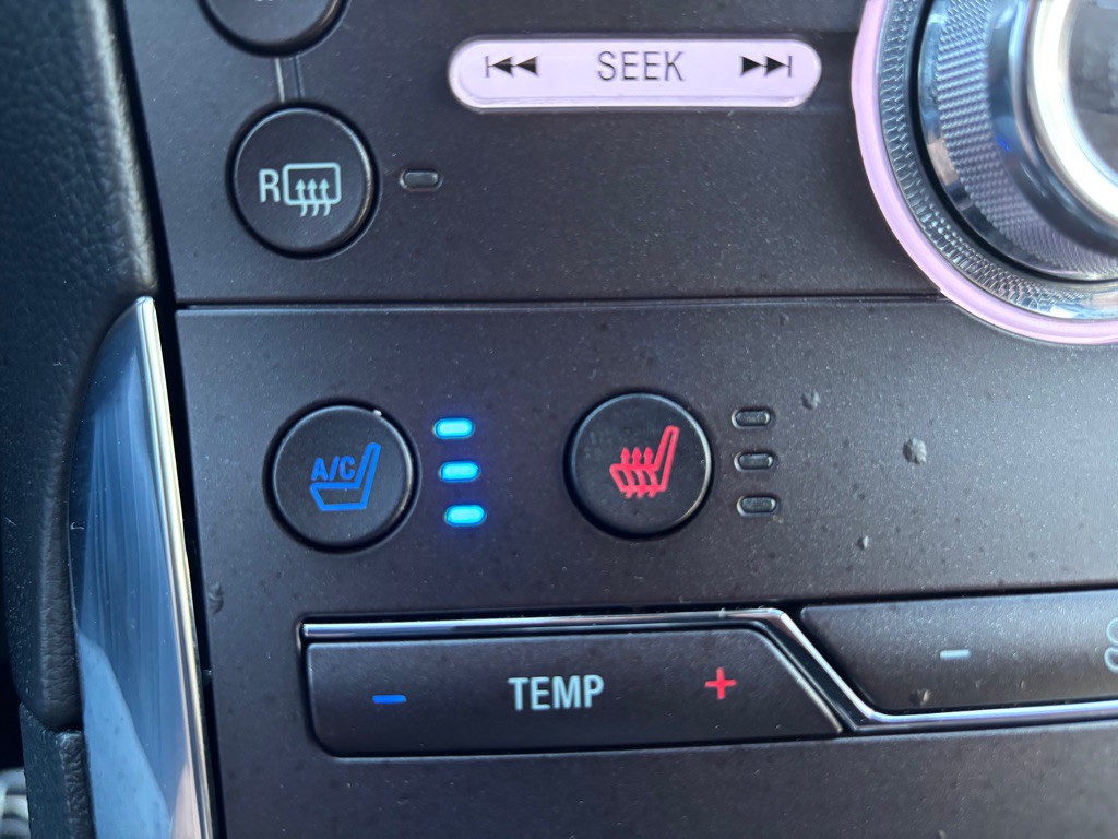 2020 Ford Edge Image 33