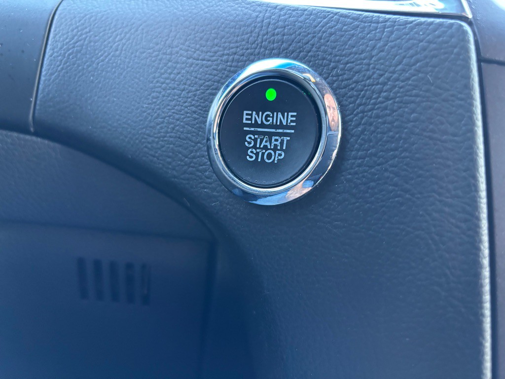 2020 Ford Edge Image 34