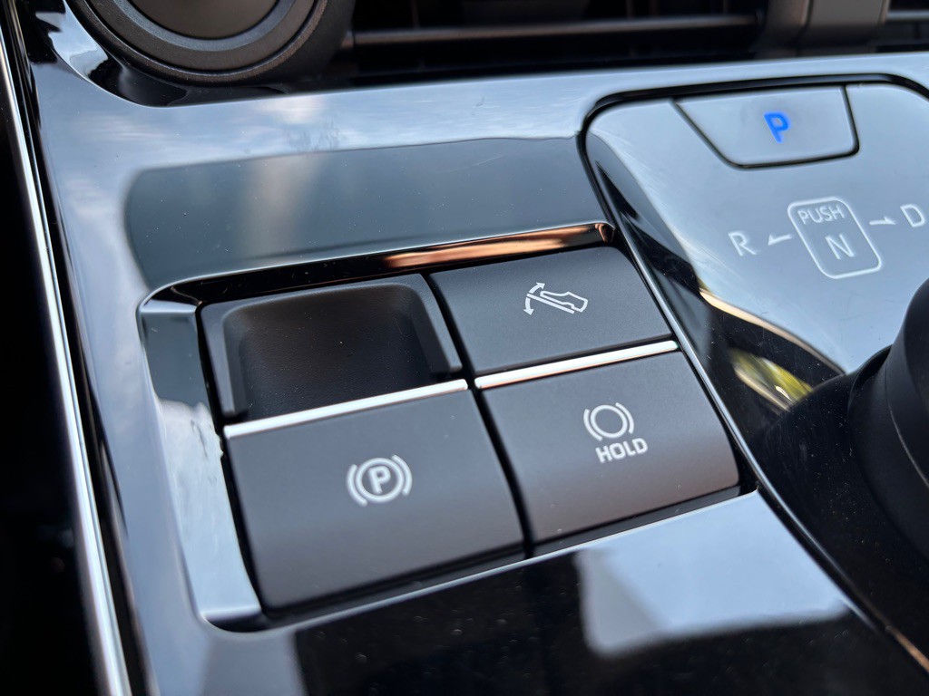 2023 Subaru Solterra Image 28