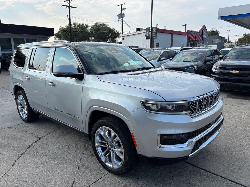2022 Jeep Grand Cherokee Image 1