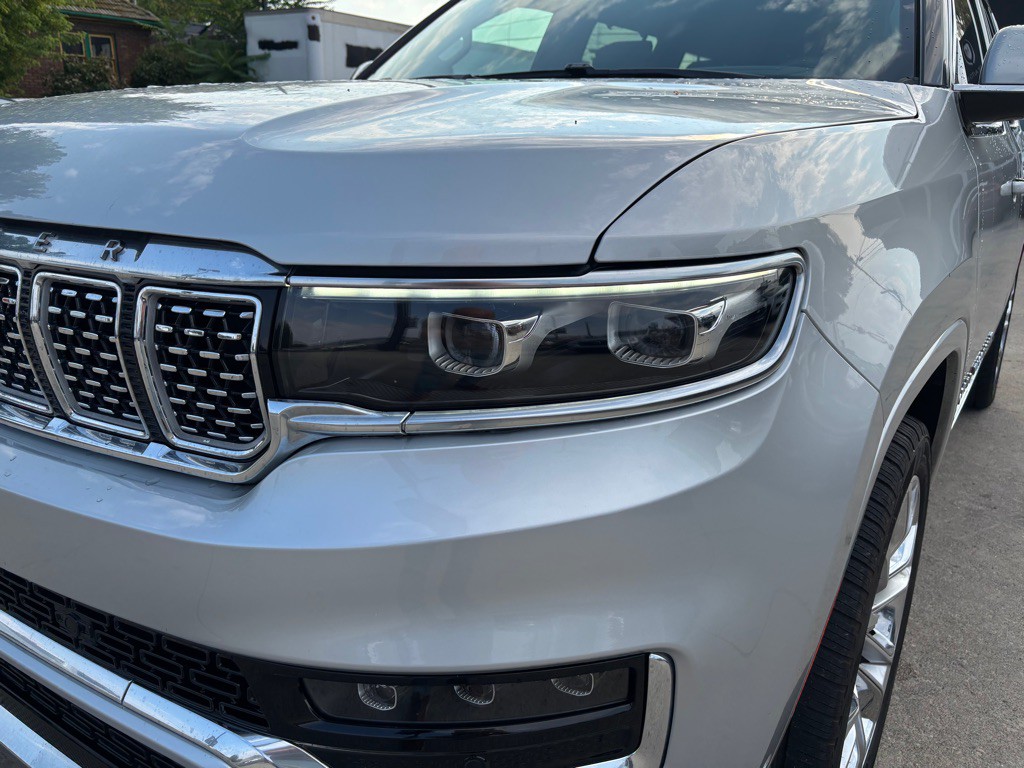 2022 Jeep Grand Cherokee Image 10
