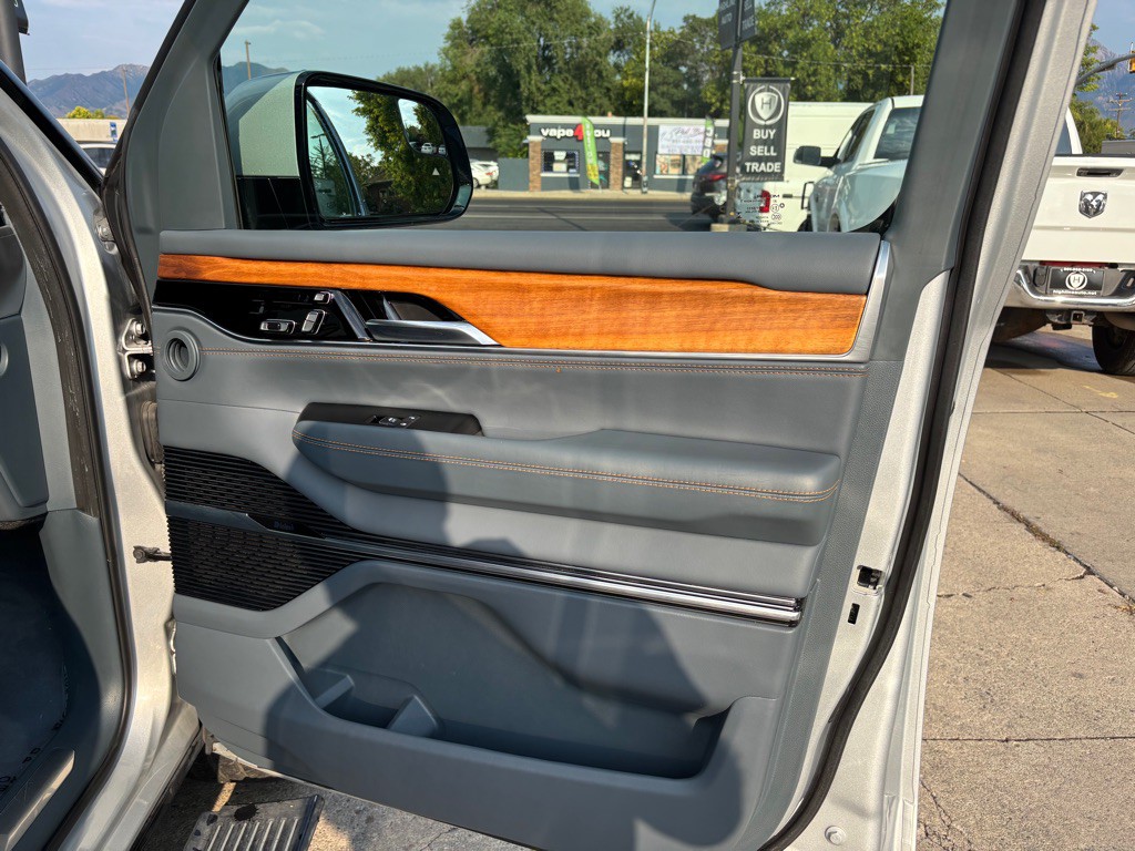 2022 Jeep Grand Cherokee Image 18