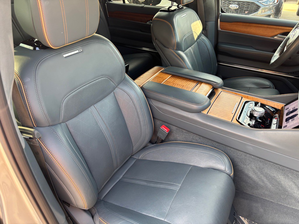 2022 Jeep Grand Cherokee Image 21