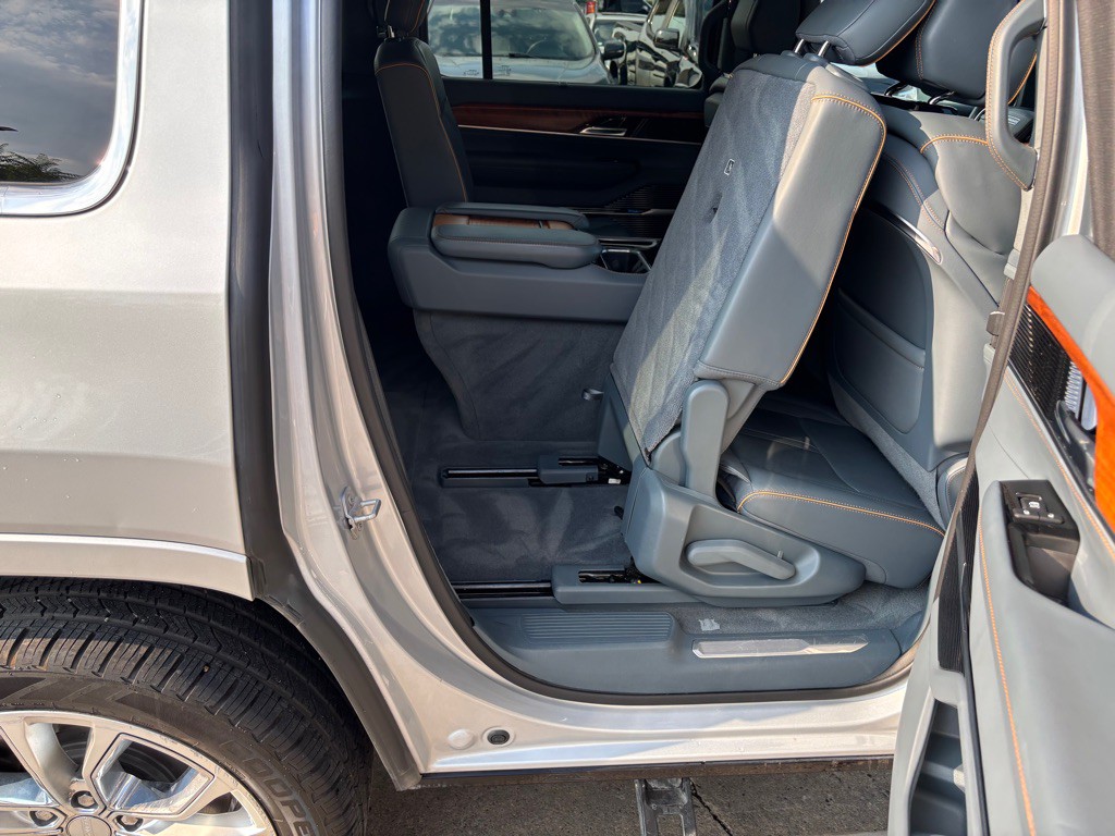 2022 Jeep Grand Cherokee Image 26