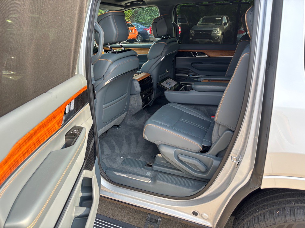 2022 Jeep Grand Cherokee Image 32