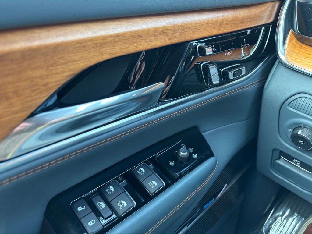2022 Jeep Grand Cherokee Image 40