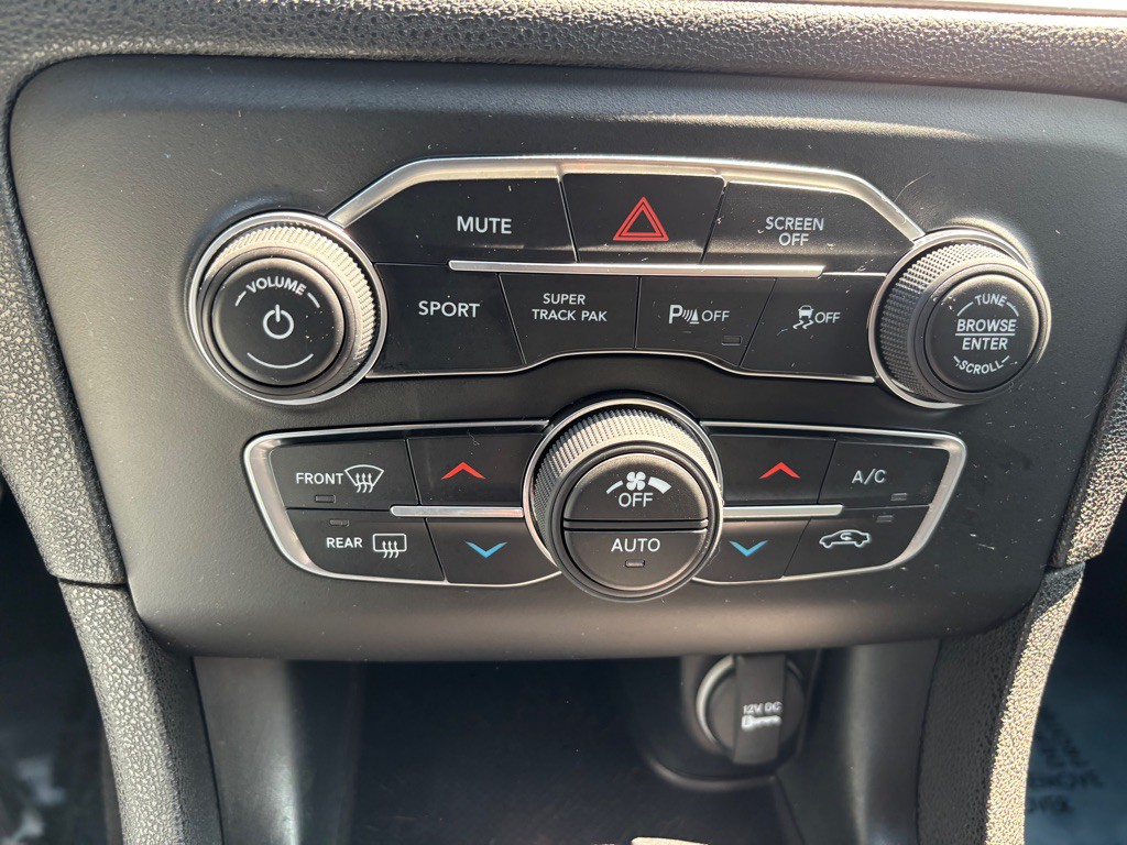 2020 Dodge Charger Image 20