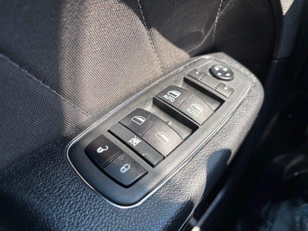 2020 Dodge Charger Image 22