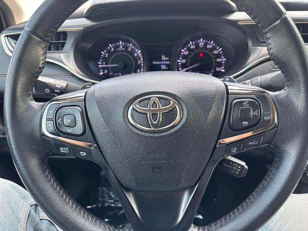 2017 Toyota Avalon Image 15
