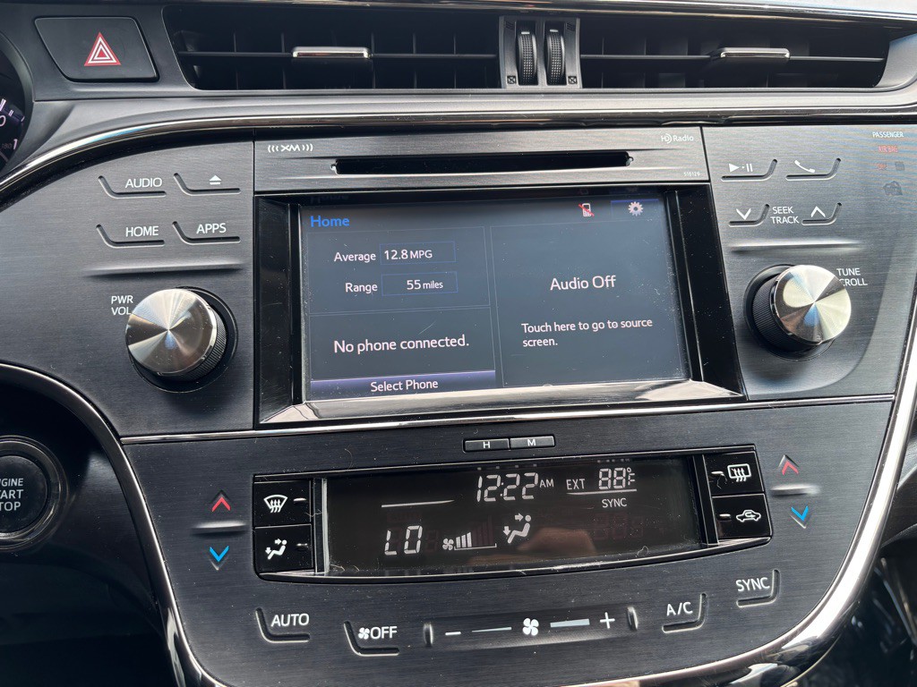 2017 Toyota Avalon Image 16