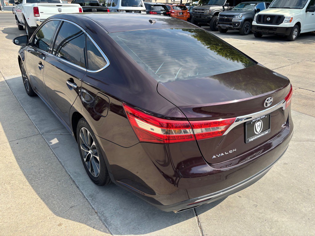 2017 Toyota Avalon Image 6