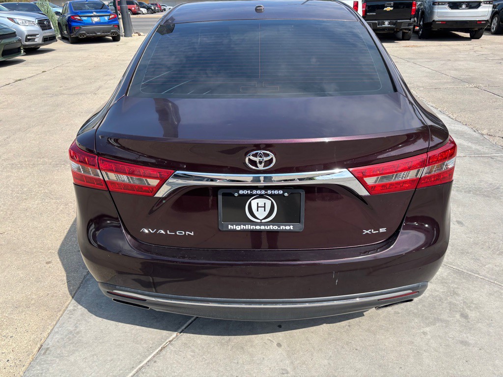 2017 Toyota Avalon Image 7